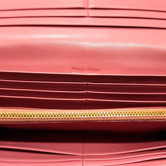 Miu Miu Wallet with Chain - Picture 3 of 12